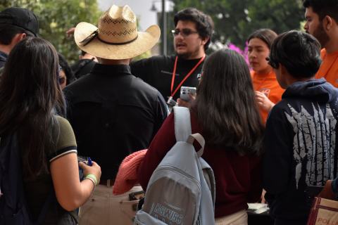 Registro y entrega de gafetes