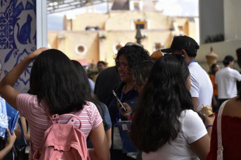 Registro y entrega de gafetes
